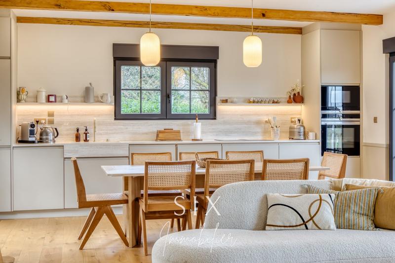 Maison - 163 m² - 7 pièces