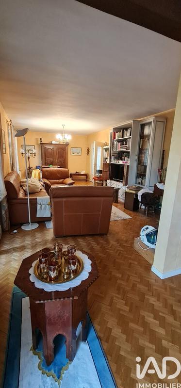 Maison - 212 m² - 5 pièces