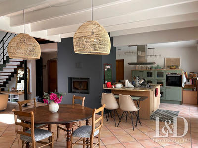 Maison contemporaine - 203 m² - 8 pièces