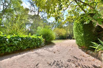 Propriété - 545 m² - 21 pièces