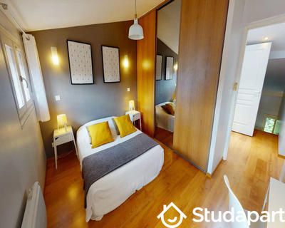 Chambre - 90 m² - 1 pièce