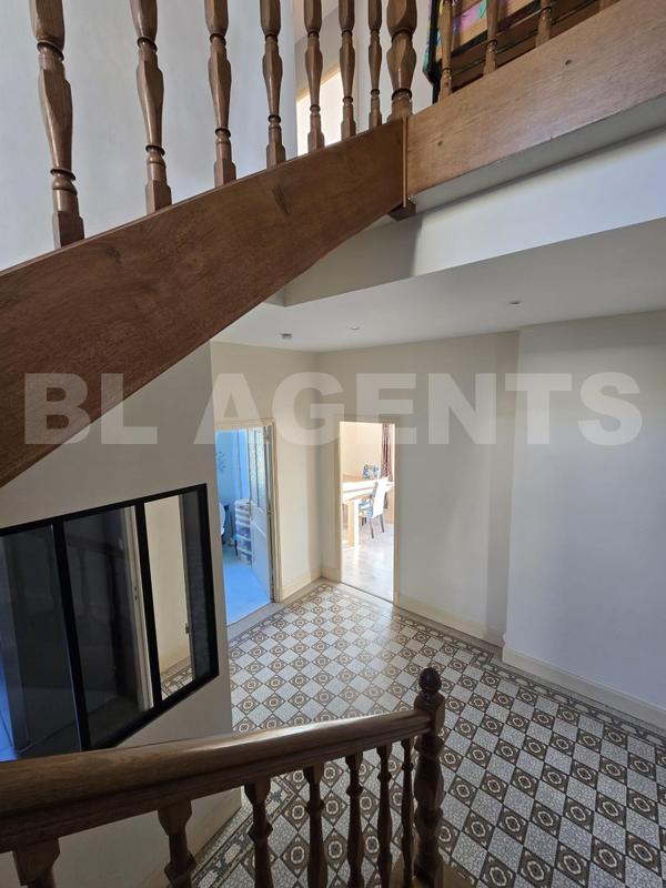 Maison - 200 m² - 5 pièces