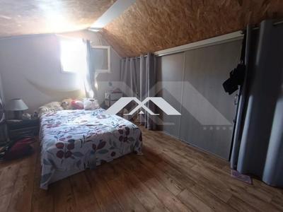 Maison - 98 m² - 4 pièces