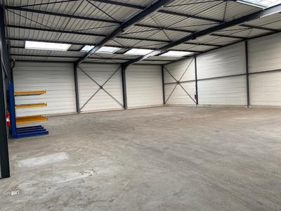 Local d'activité / Entrepôt - 1 100 m²