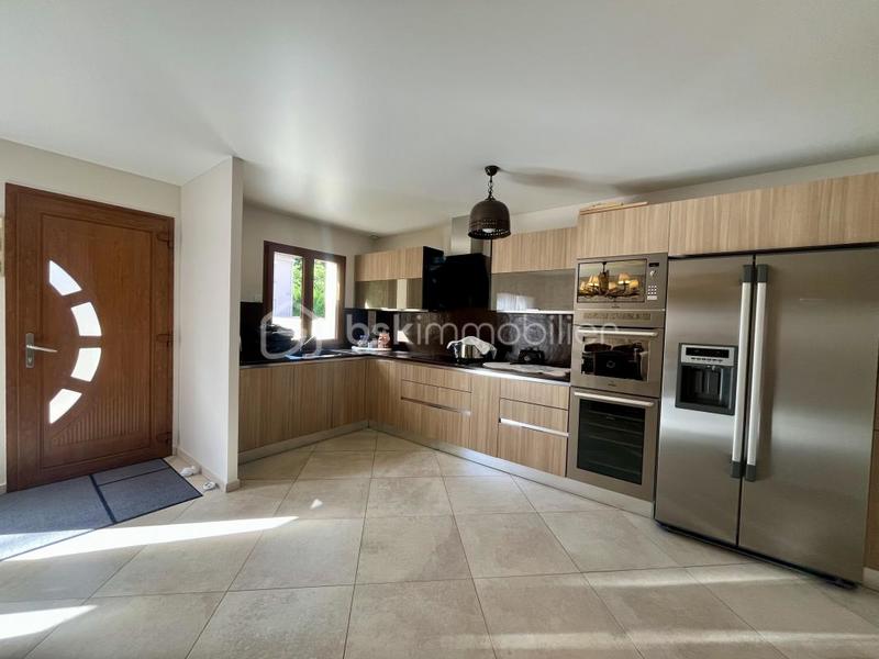 Maison - 144 m² - 6 pièces