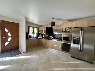 Maison - 144 m² - 6 pièces