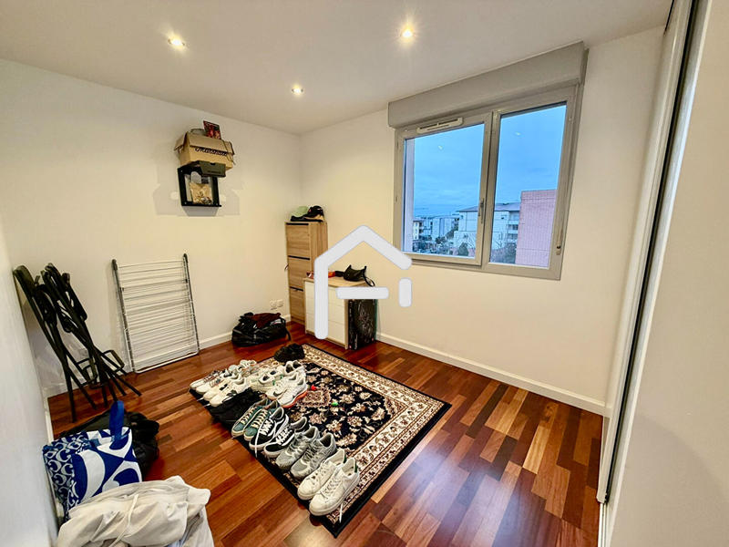 Appartement - 80 m² - 4 pièces