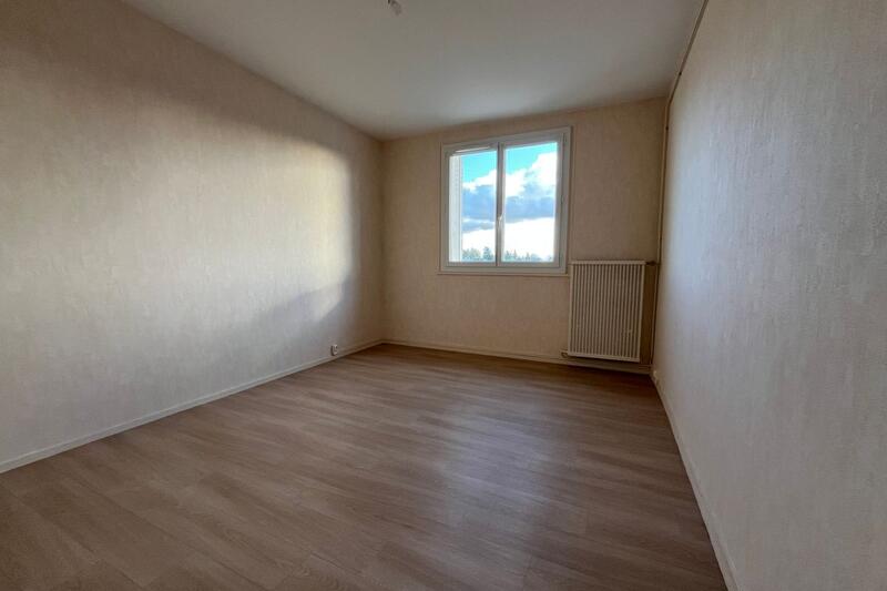 Appartement - 92 m² - 5 pièces