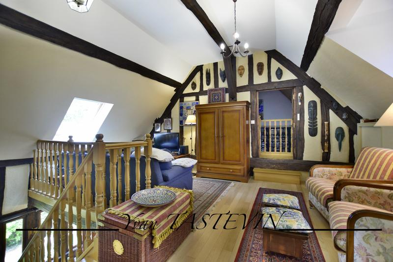 Villa - 351 m² - 10 pièces