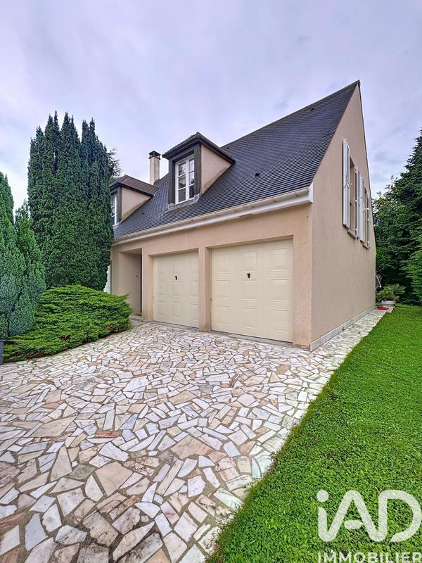 Maison - 245 m² - 7 pièces