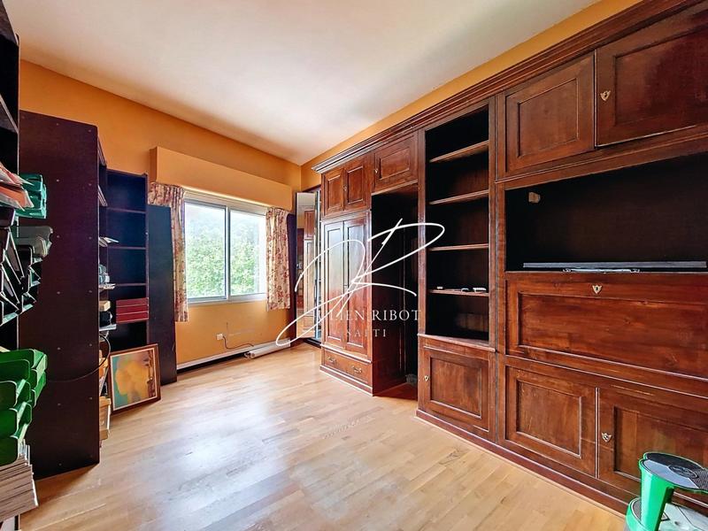 Appartement - 177 m² - 5 pièces