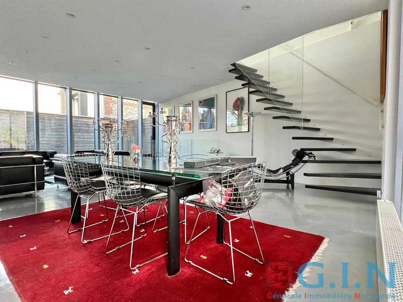 Maison - 217 m² - 6 pièces