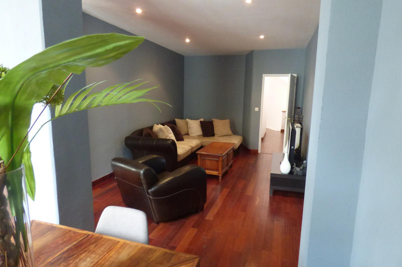 Maison de ville - 285 m² - 9 pièces