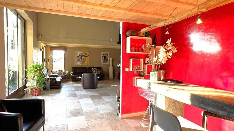 Mas - 258 m² - 10 pièces