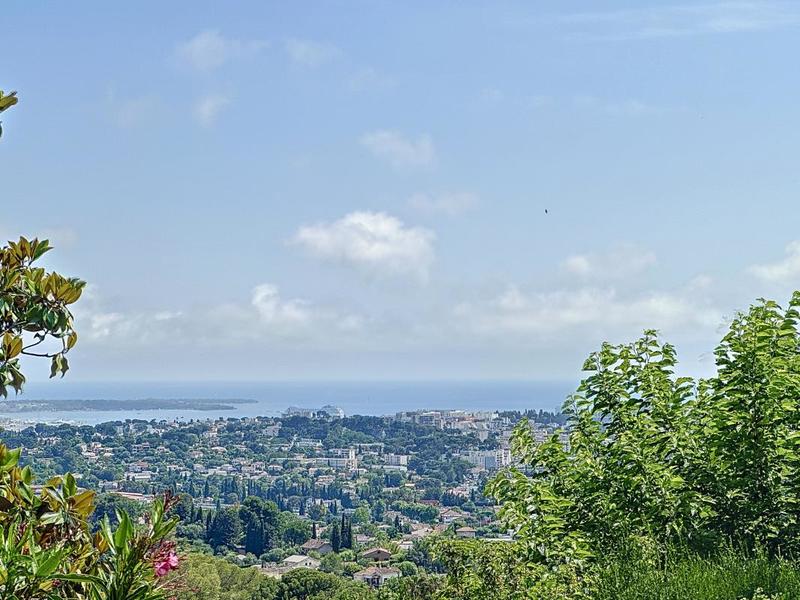 Appartement - 139 m² - 5 pièces