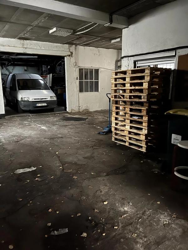 Entrepôt - 225 m² - 2 pièces