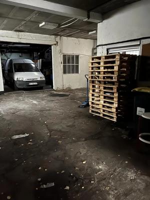 Entrepôt - 225 m² - 2 pièces