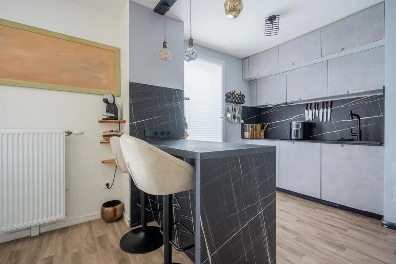 Appartement - 85 m² - 4 pièces