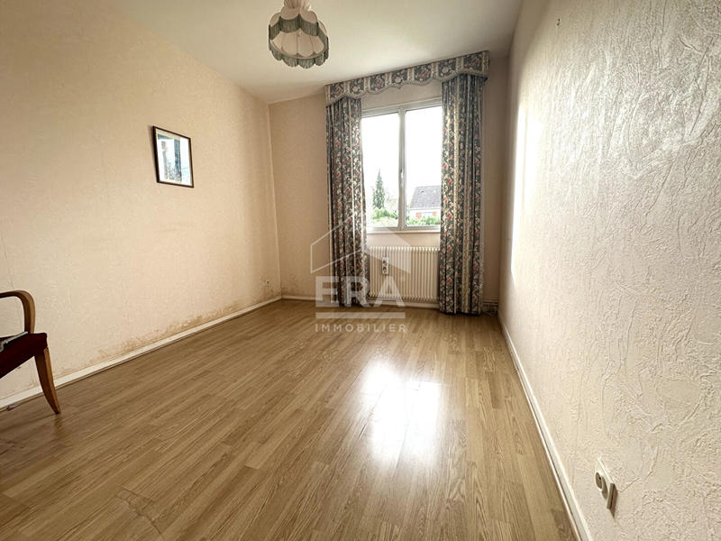 Maison - 99 m² - 5 pièces