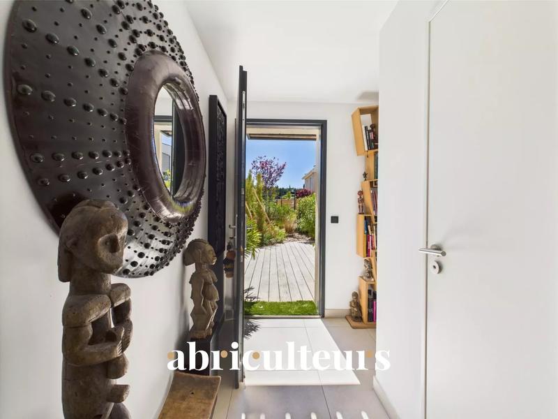 Maison - 111 m² - 4 pièces