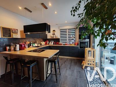 Maison - 203 m² - 8 pièces