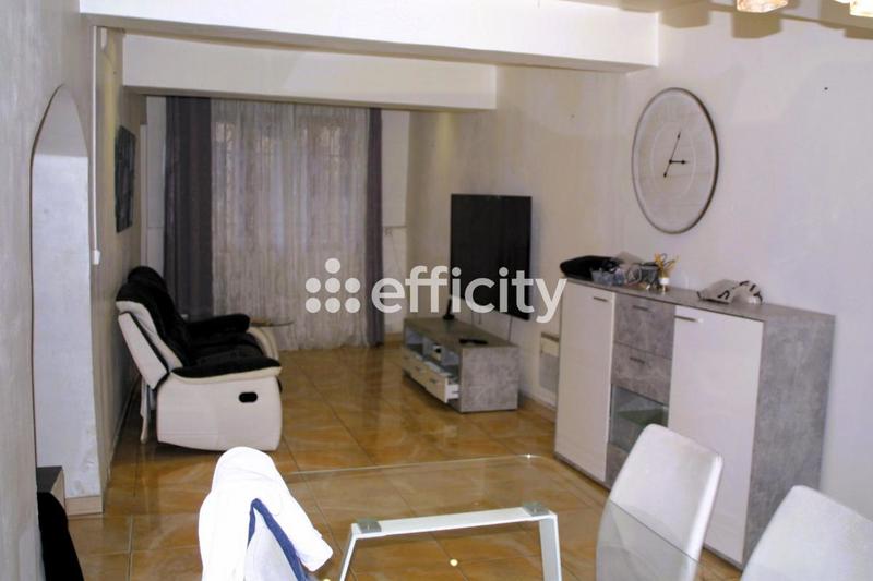 Immeuble - 207 m² - 14 pièces