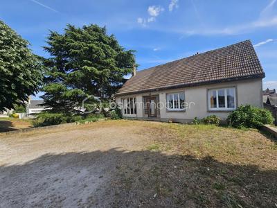 Maison traditionnelle - 94 m² - 5 pièces