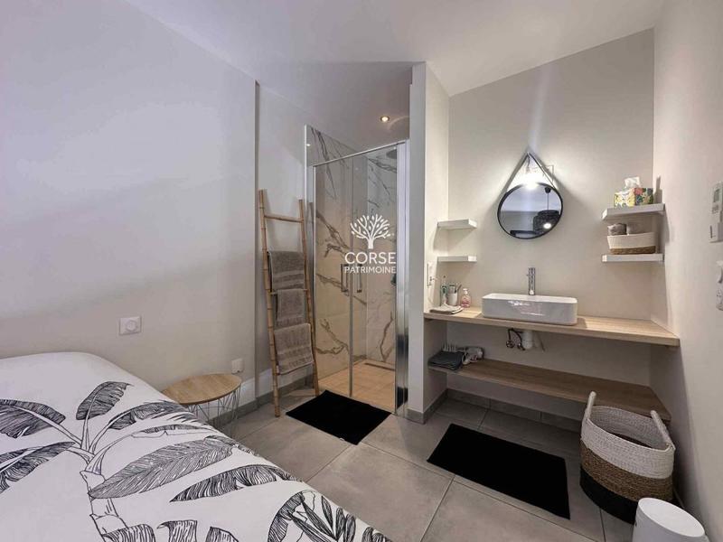 Villa - 95 m² - 4 pièces