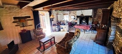 Maison en pierre - 94 m² - 4 pièces