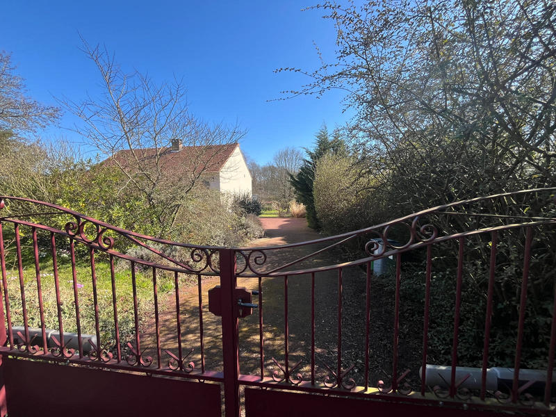 Maison - 185 m² - 8 pièces