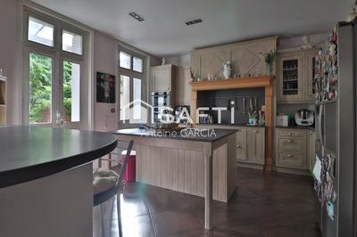 Maison de maîtres - 600 m² - 12 pièces