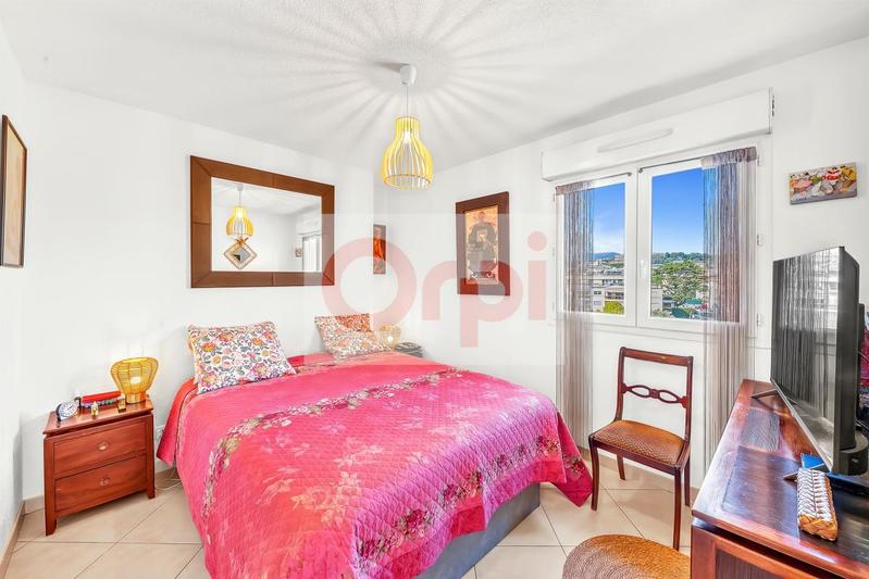 Penthouse - 98 m² - 4 pièces