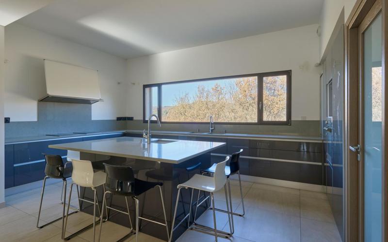 Maison - 281 m² - 7 pièces