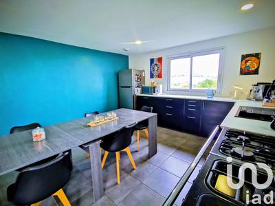 Maison - 95 m² - 5 pièces