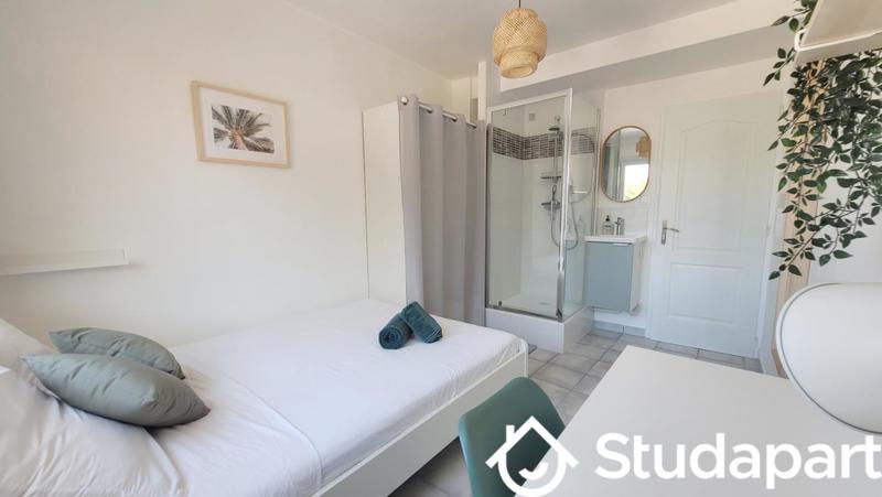 Chambre - 9 m² - 1 pièce