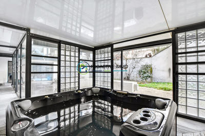 Appartement - 230 m² - 6 pièces