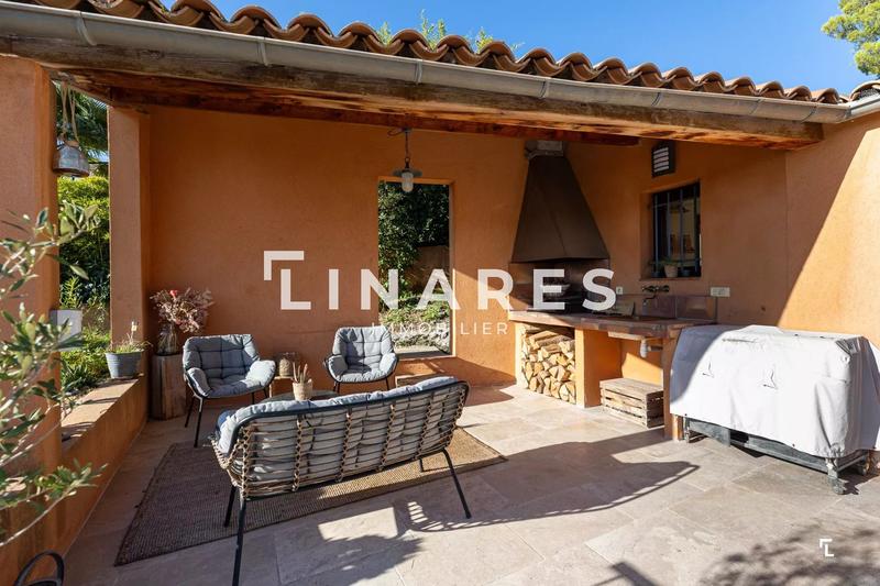 Maison - 200 m² - 5 pièces