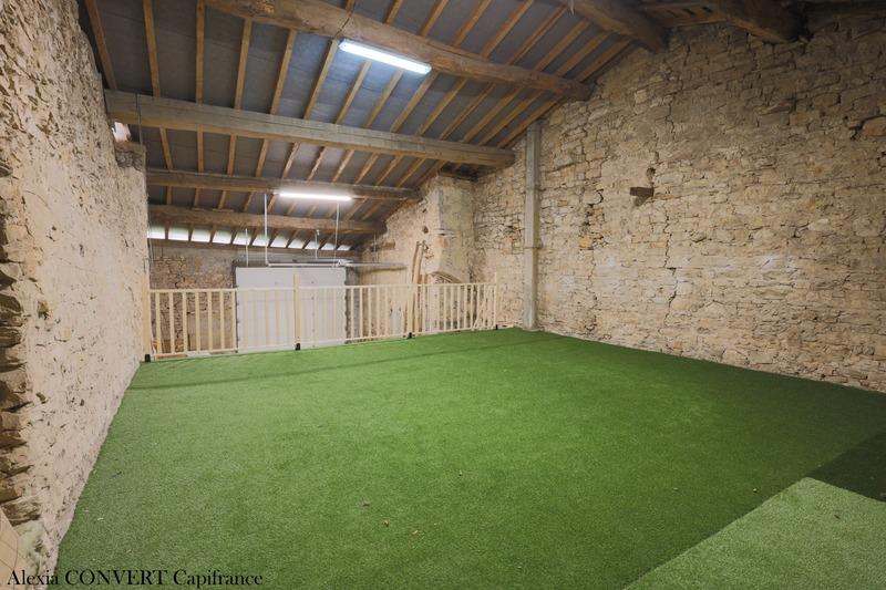 Maison de village - 211 m² - 8 pièces
