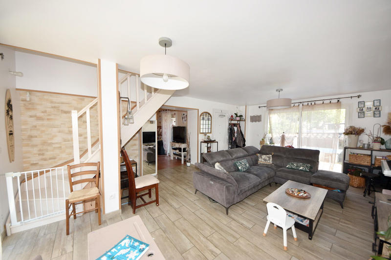 Maison - 161 m² - 7 pièces