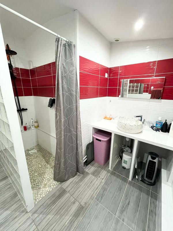 Maison - 122 m² - 7 pièces