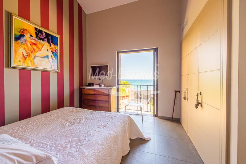 Maison - 277 m² - 7 pièces