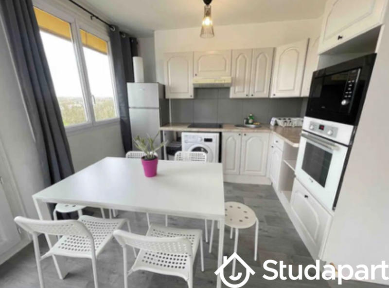 Chambre - 9 m² - 1 pièce