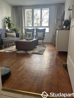 Chambre - 9 m² - 1 pièce