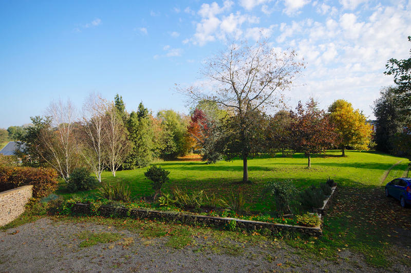 Maison - 200 m² - 8 pièces