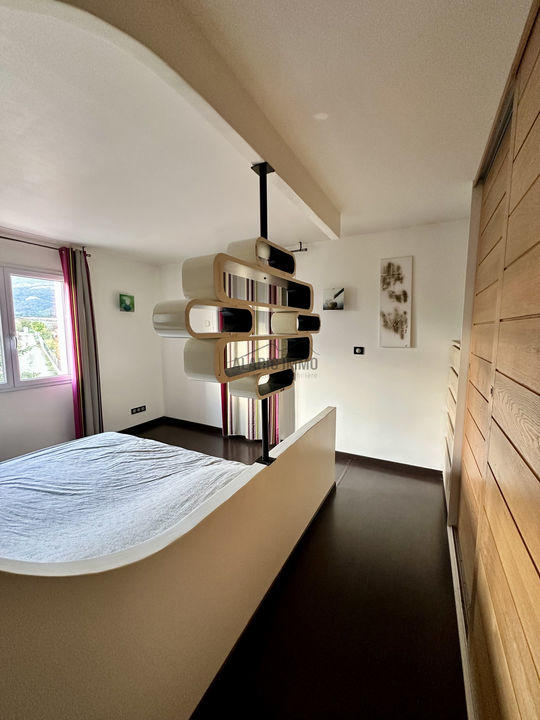 Villa - 155 m² - 5 pièces