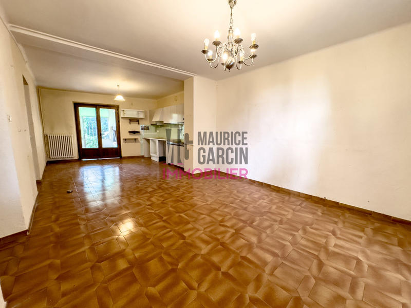 Maison - 280 m² - 13 pièces