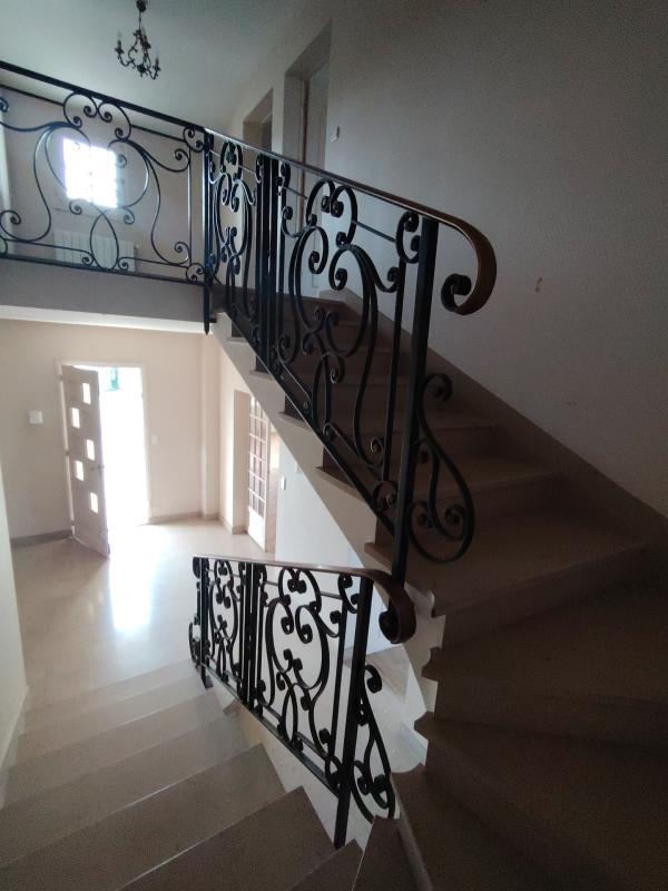 Maison - 260 m² - 10 pièces