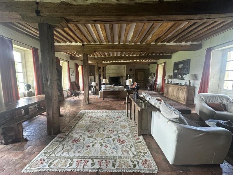 Maison - 420 m² - 12 pièces