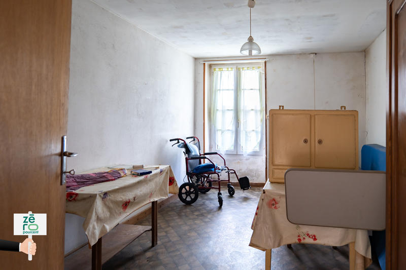 Maison - 300 m² - 3 pièces