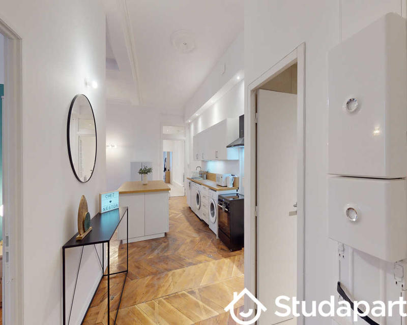 Chambre - 130 m² - 1 pièce